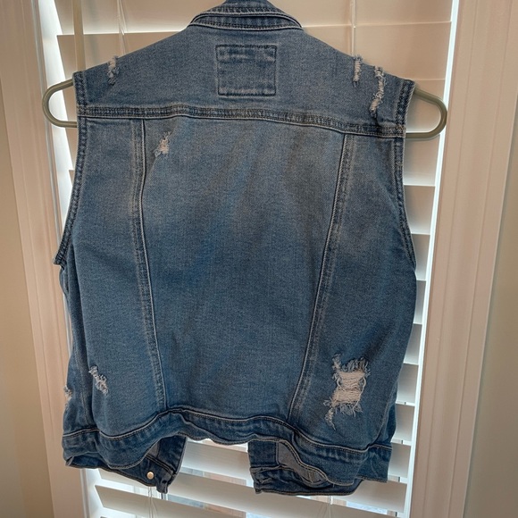 Pick 2 for $20 - Jean sleeveless denim jacket, size large - Picture 2 of 3
